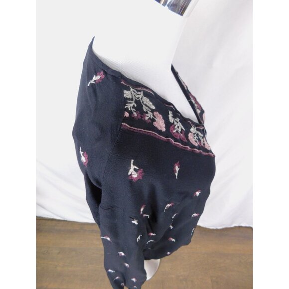 Blue Rain Embroidered Wrap Blouse L Boho Cottagecore Francesca's - Picture 11 of 12